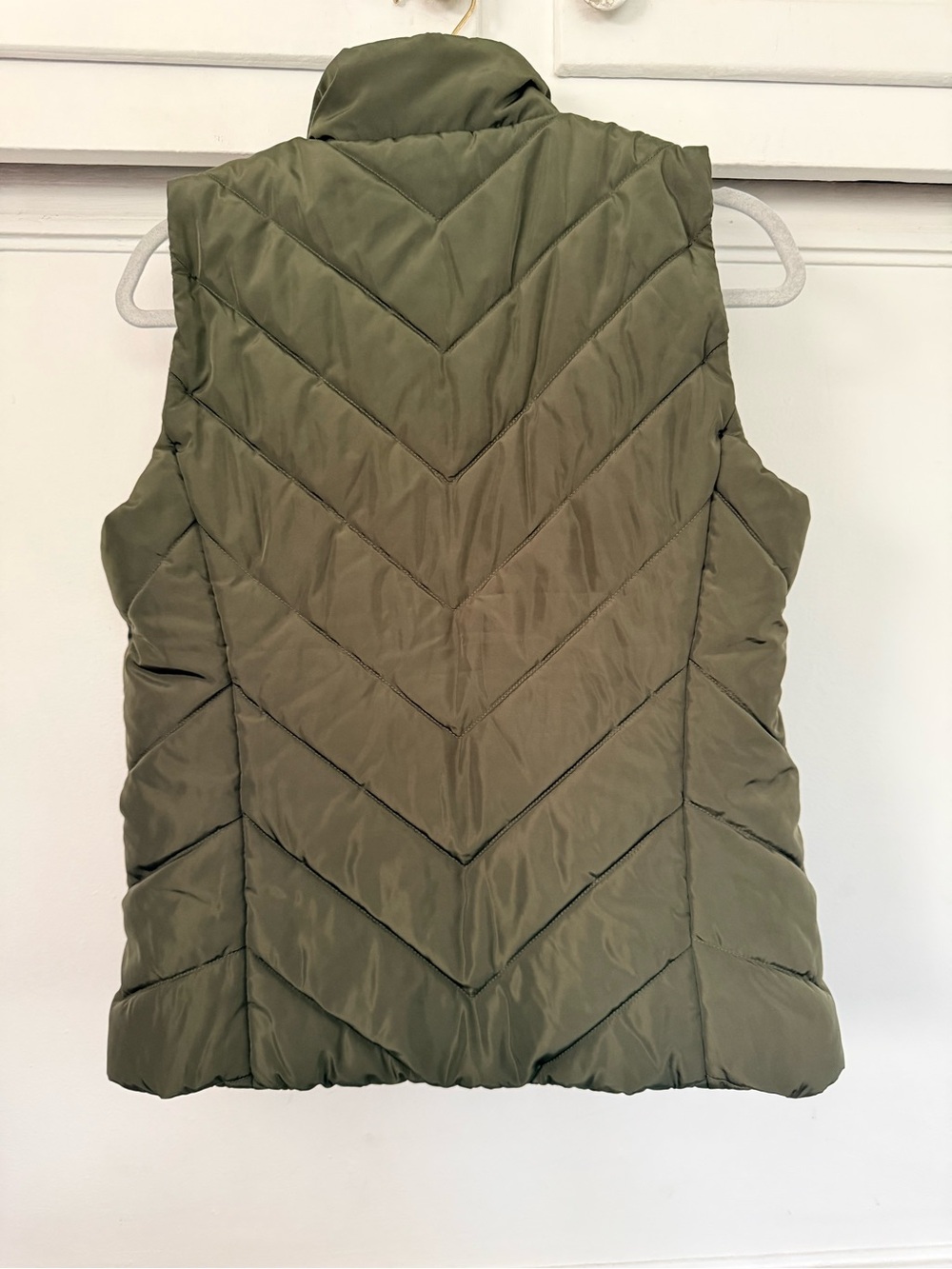 Michael Kors Olive Green Quilted Puffer Vest with Gold Zipper - Picture 2 of 10